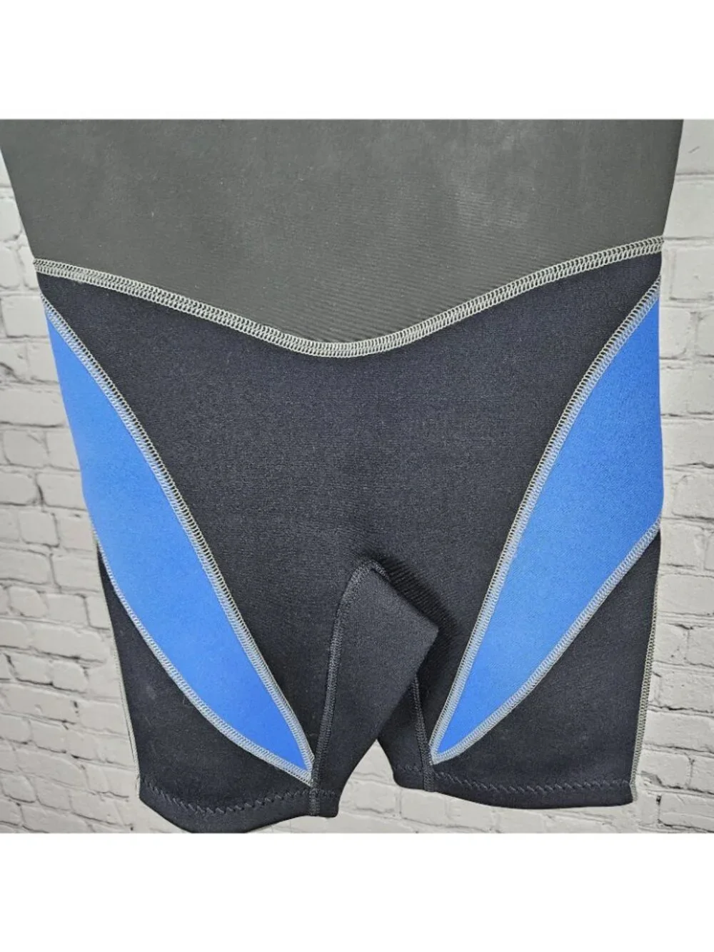 Aqua Skin Black Titanium 3.2mm US Divers Shorty Springsuit Wetsuit Youth Small S